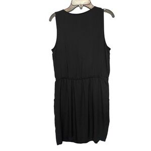 Elegant Black Sleeveless Dress